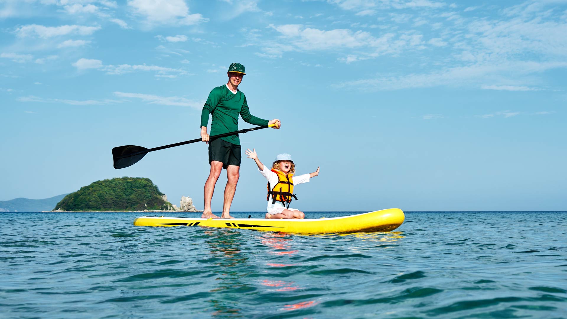 Father daughter paddleboard