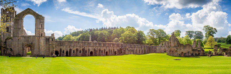 Ruins of Fountains Abbey, North Yorkshire  Fountains Abbey (Shutterstock, Phil Kieran)