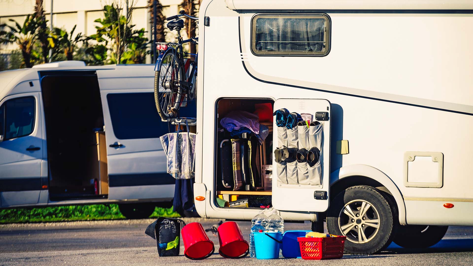Cleaning a motorhome