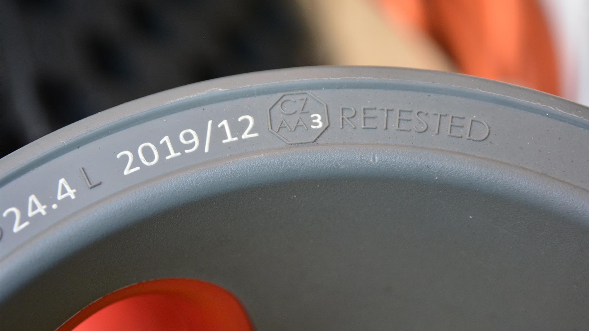 LPG cylinder test date stamp