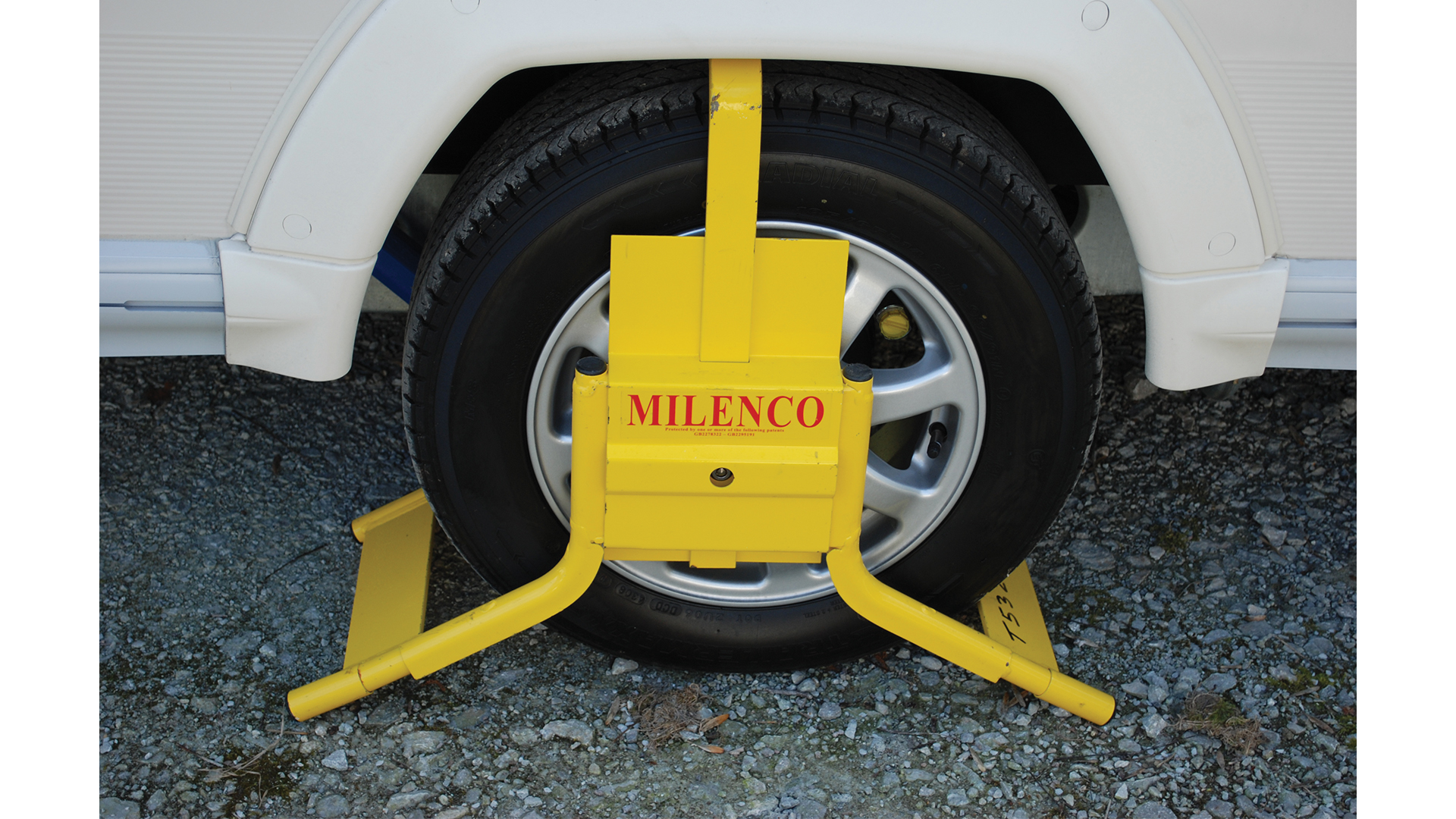 Milenco Large wheel calmp