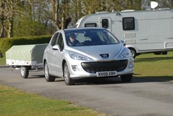 Peugeot 308 with trailer tent