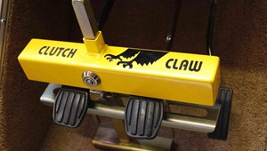 Yellow Clutch claw