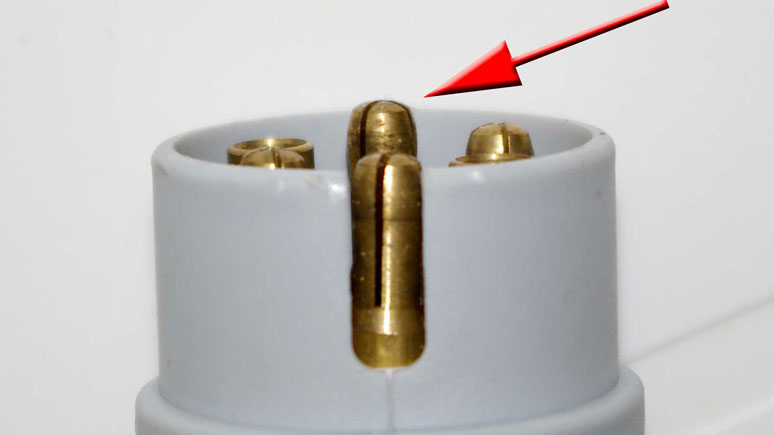 The centre pin of the 12S plug is set forward and is prone to being squashed over time