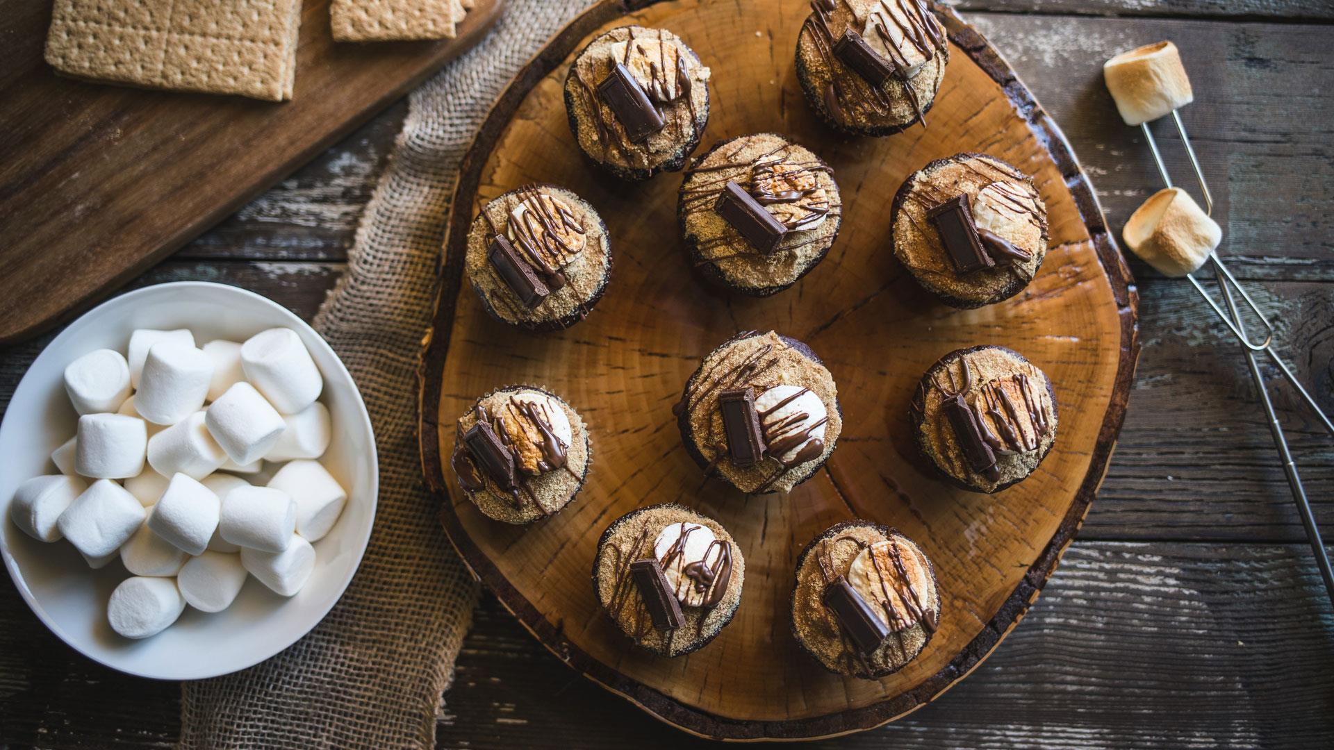 Cupcakes with marshmallows