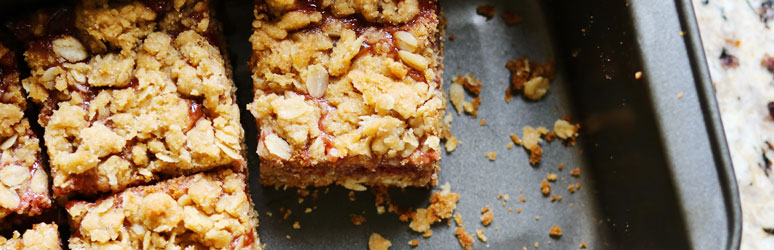 Strawberry oat squares