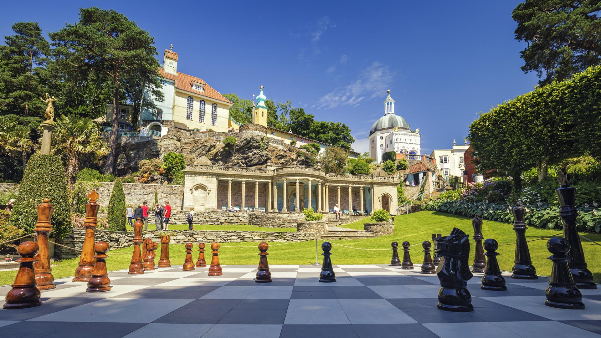 giant chess