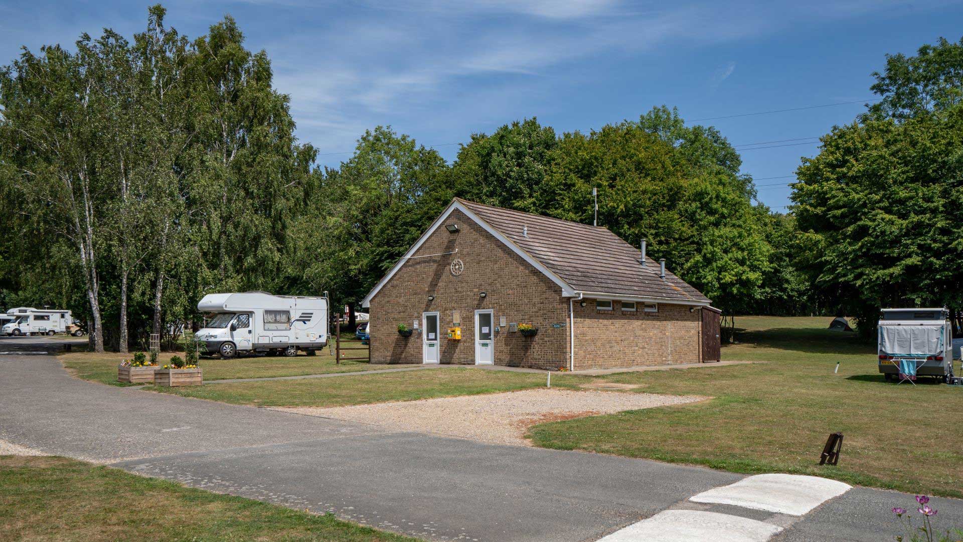Canterbury Campsite - Camping and Caravanning Club Site