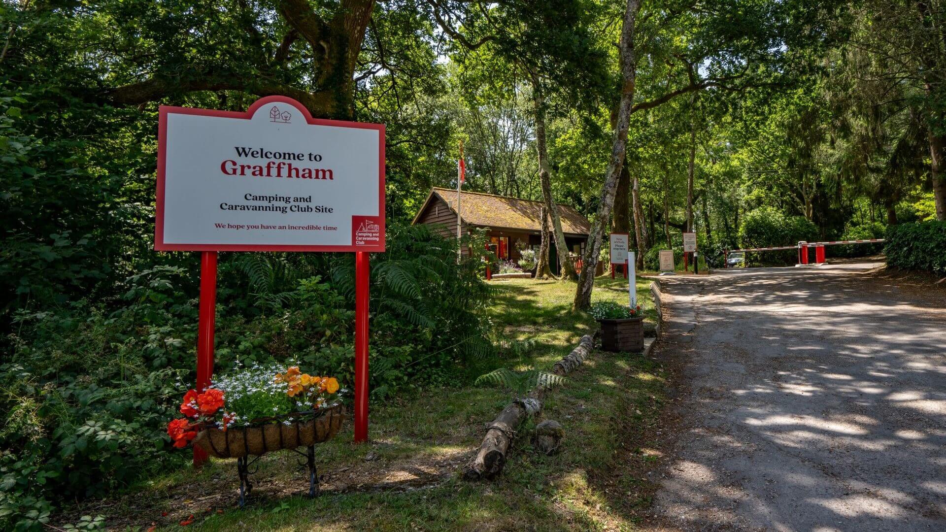 Graffham Camping and Caravanning Club Site — photo 4