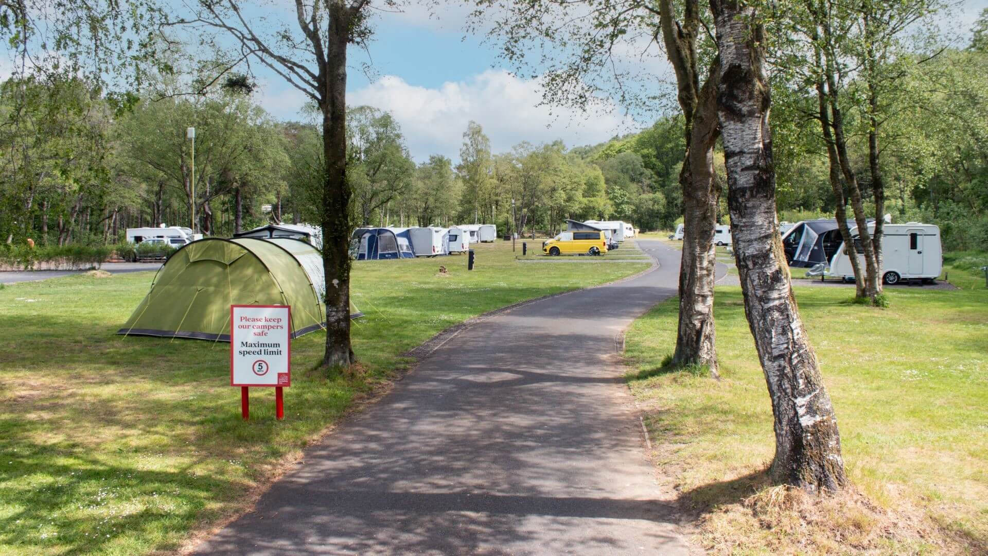Haltwhistle - Camping and Caravanning Club Site — photo 2