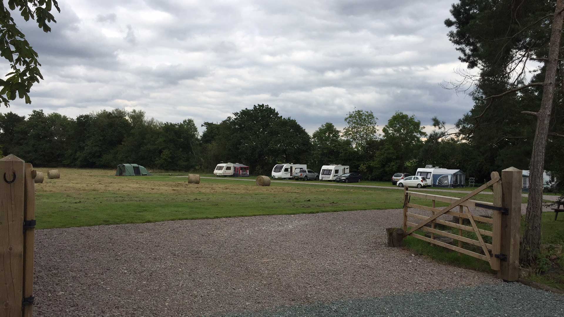 Cheedon Farm Camping And Caravan Site
