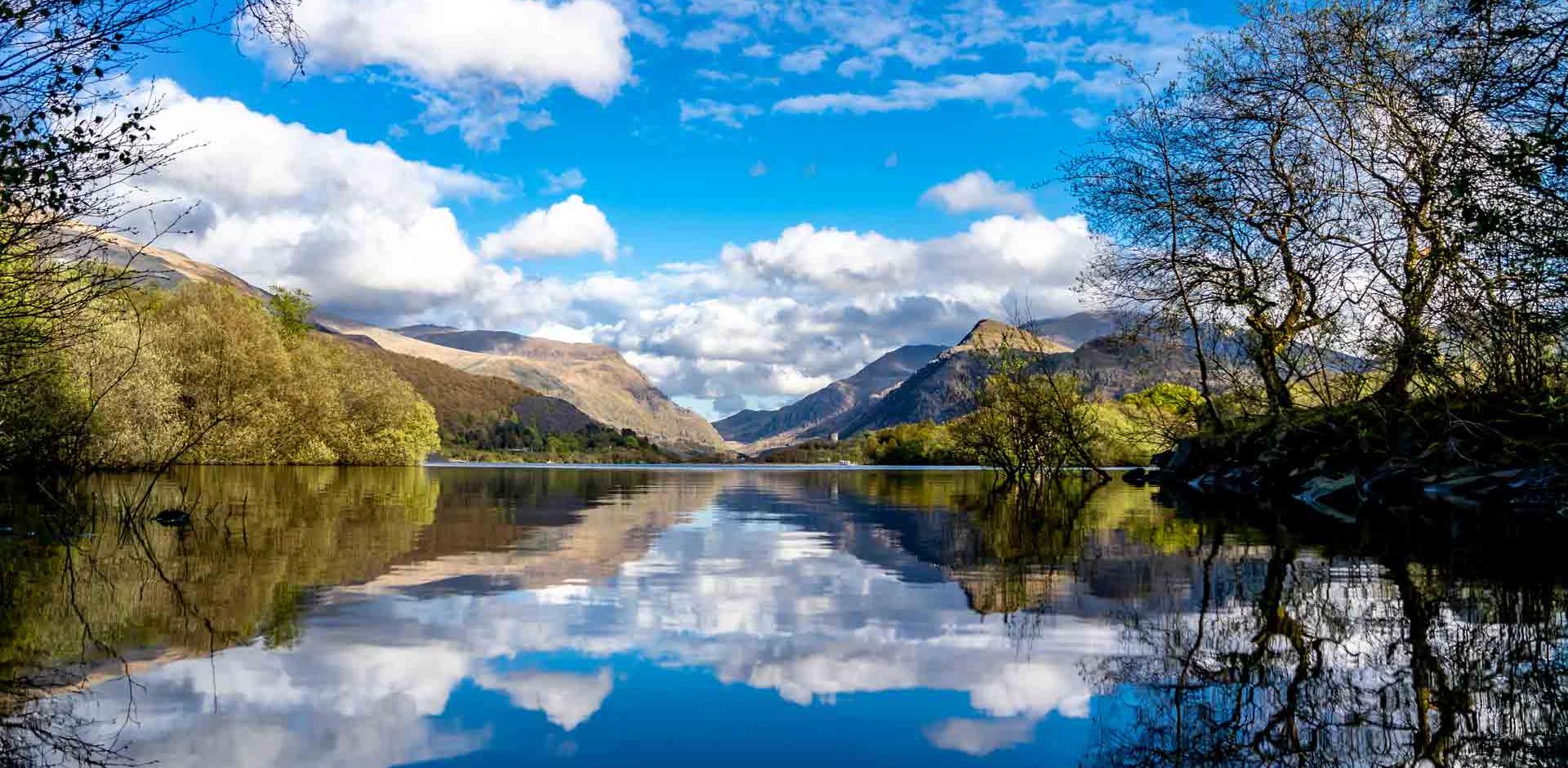 Snowdonia lake view in the sun