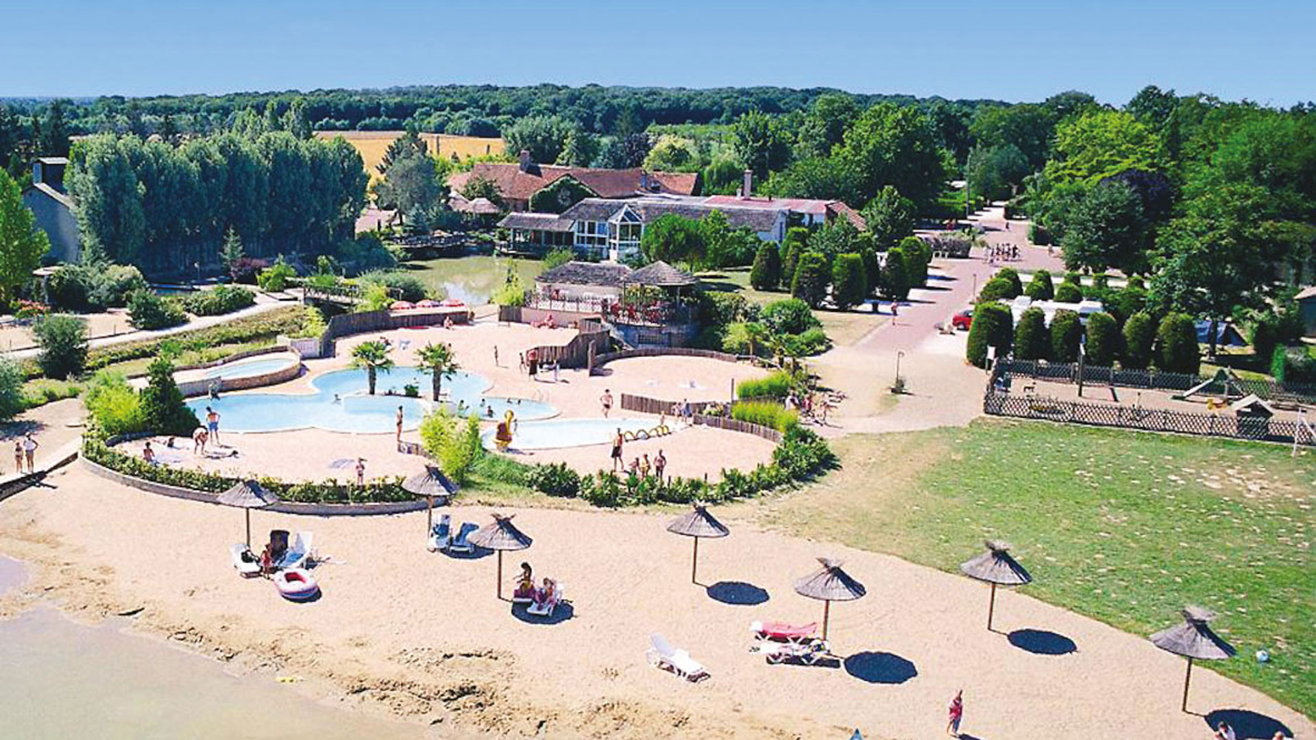Les Bois du Bardelet The Camping and Caravanning Club