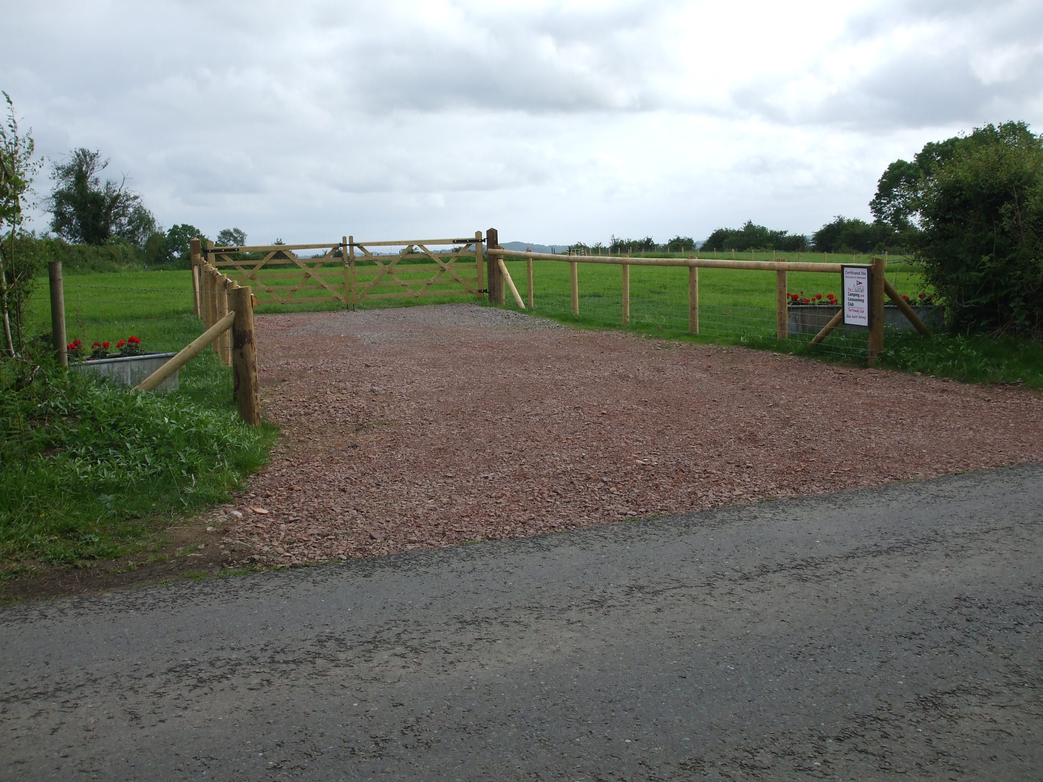 Pontypool - Whitehall Farm - The Camping and Caravanning Club