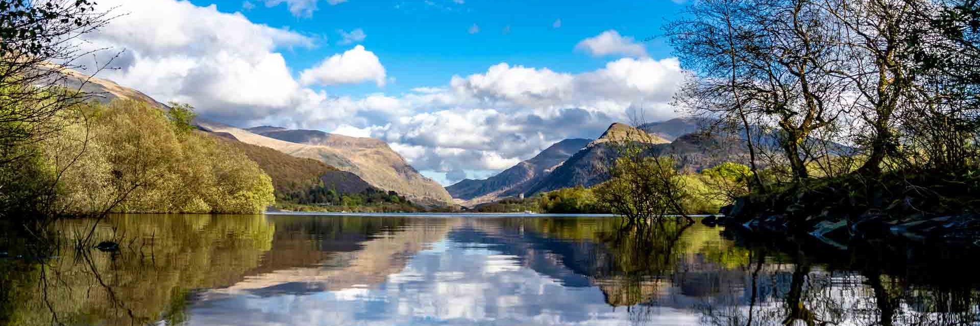 Snowdonia lake view in the sun