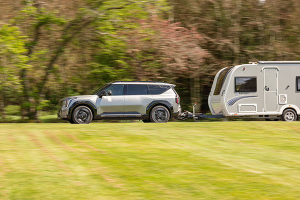 Kia EV9 tow car