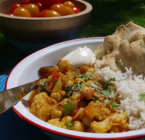 Spinach and tomatoe curry