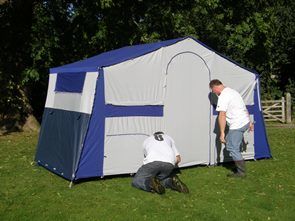 web Trailer Tent Erecting the cabin 4