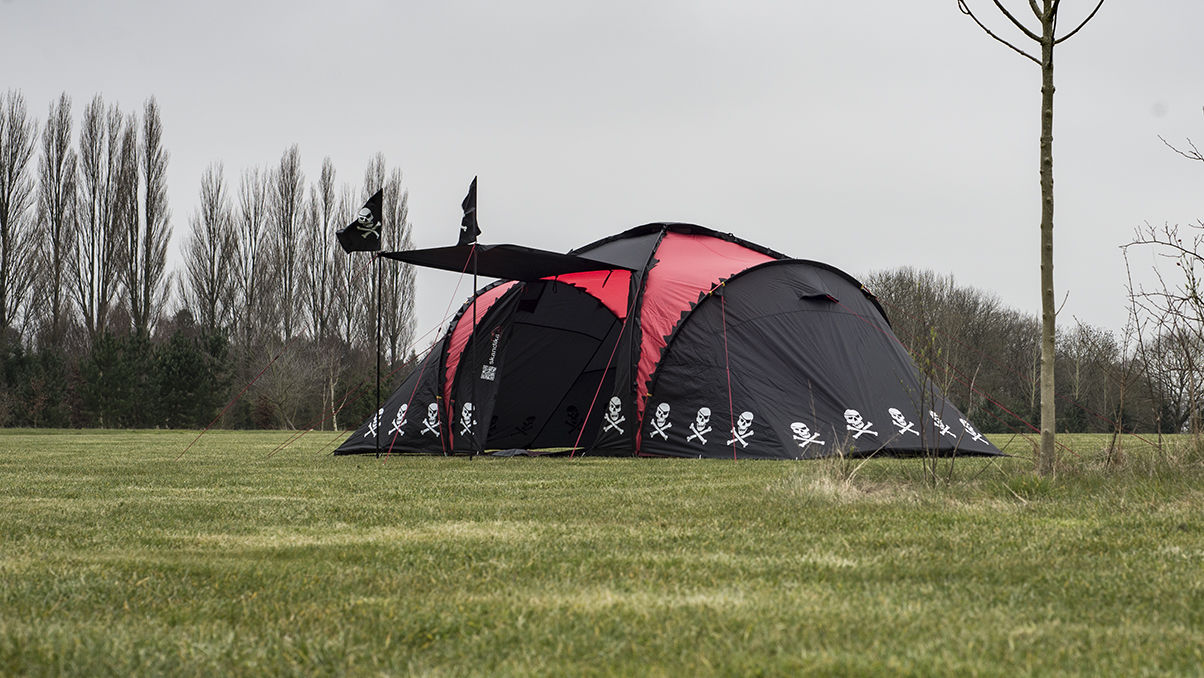 Isla de Muerta pirate tent