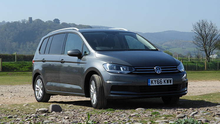 Volkswagen Touran SE Family